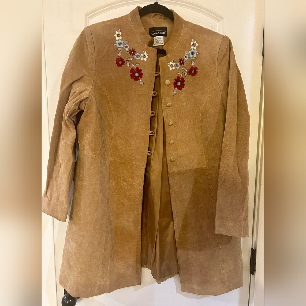Via Accenti Embroidered Tan 100 % Leather Coat